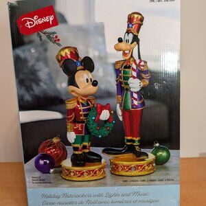 Disney Christmas Mickey Mouse & Goofy Nutcracker Set With Lights And Music